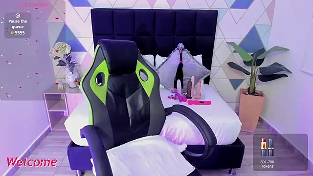 gisela27 online show from October 22, 2025, 12:38 pm