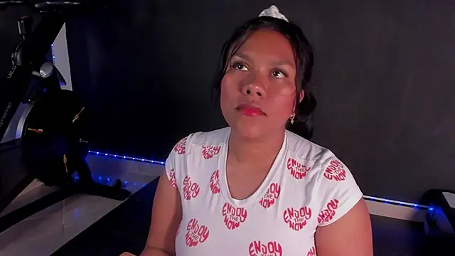 ale cam online show from December 31, 2024, 2:08 am