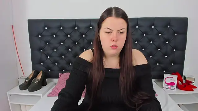 Snapshot of EvaLick chatting on January 14, 2025, 6:24 am EvaLick online show from January 14, 2025, 6:24 am