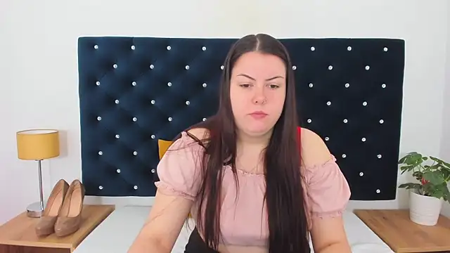 Snapshot of EvaLick chatting on March 13, 2025, 6:16 am EvaLick online show from March 13, 2025, 6:16 am