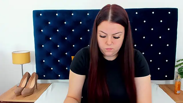 Snapshot of EvaLick chatting on September 29, 2025, 5:56 am EvaLick online show from September 29, 2025, 5:56 am