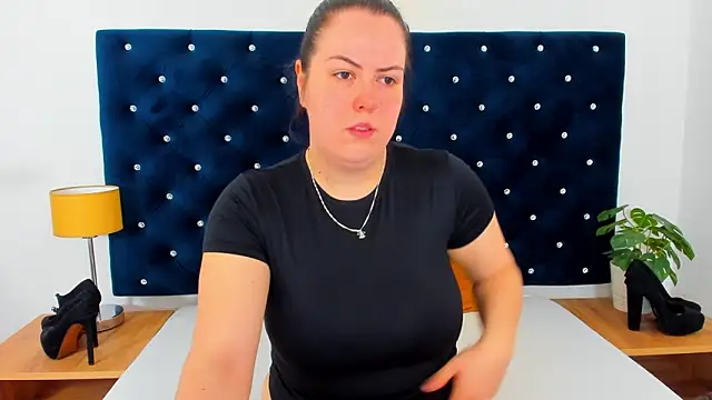 Snapshot of EvaLick chatting on March 3, 2026, 7:14 am EvaLick online show from March 3, 2026, 7:14 am