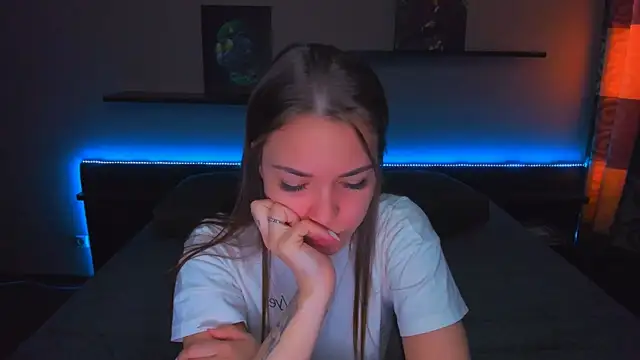 AlexaBarkley online show from April 22, 2026, 12:57 am