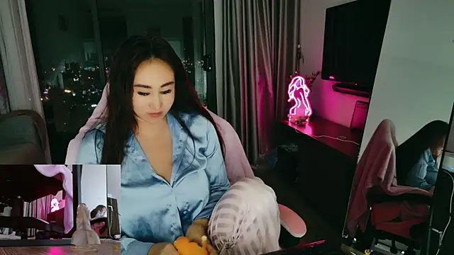 AsianQueens online show from December 21, 2025, 2:57 pm