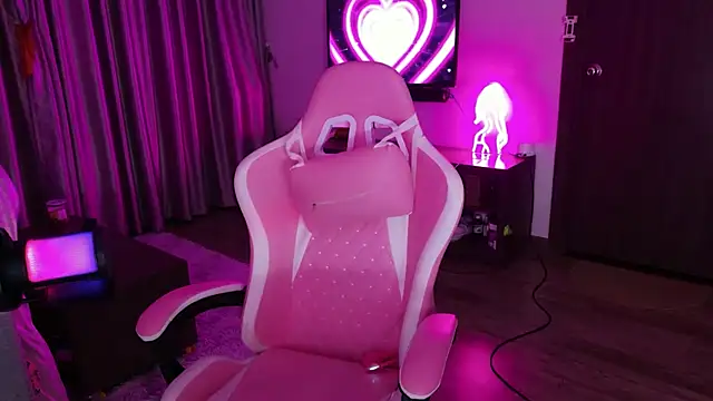 Snapshot of AsianQueens chatting on March 2, 2026, 12:01 pm AsianQueens online show from March 2, 2026, 12:01 pm