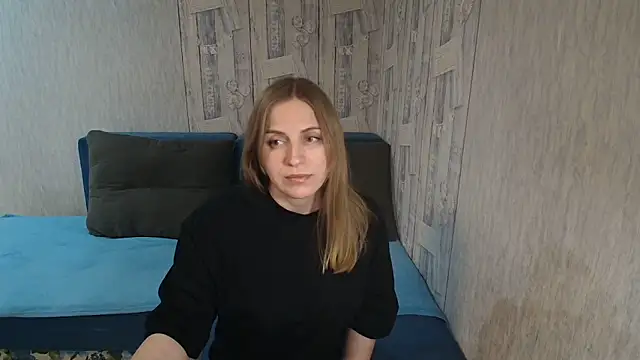 Pilly green  online show from March 1, 2026, 12:18 pm