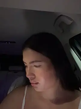 clairewntr online show from October 7, 2025, 6:05 pm