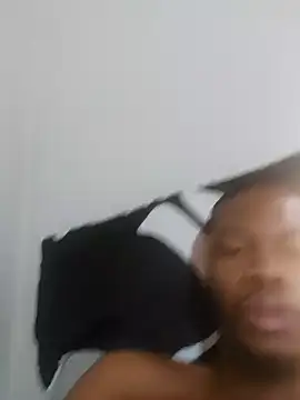 Snapshot of Malibongwe17 chatting on September 21, 2025, 5:42 am Malibongwe17 online show from September 21, 2025, 5:42 am