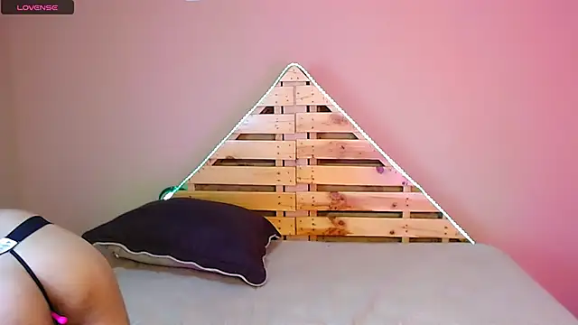 sexxgods online show from February 18, 2025, 11:52 pm