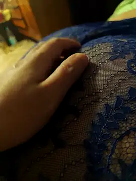 Snapshot of LovlyAnnie chatting on December 15, 2025, 5:12 am LovlyAnnie online show from December 15, 2025, 5:12 am