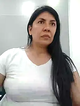 aisha latina online show from January 21, 2025, 9:25 pm