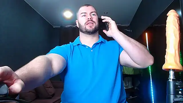 Snapshot of muscularjohnforuX chatting on March 8, 2025, 9:50 am muscularjohnforuX online show from March 8, 2025, 9:50 am