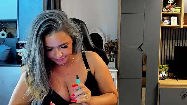 Claire95  online show from September 15, 2025, 4:51 pm