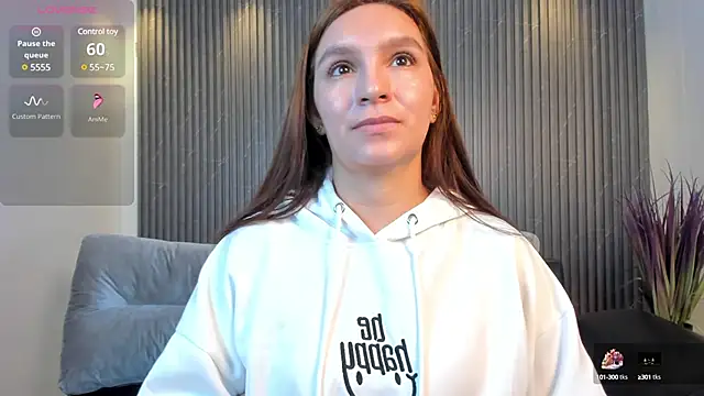 miataylorr1 online show from March 3, 2025, 12:27 pm