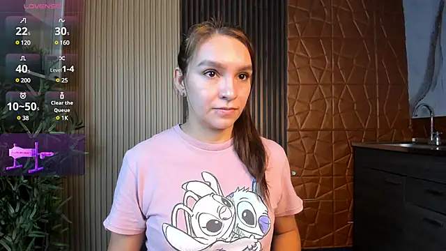 miataylorr1 online show from March 12, 2025, 11:53 am