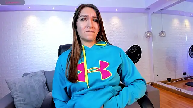 miataylorr1 online show from November 30, 2025, 11:47 am