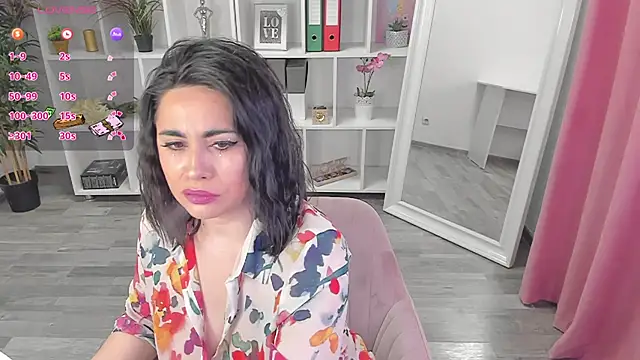 EmaBrownie online show from February 3, 2025, 5:46 pm