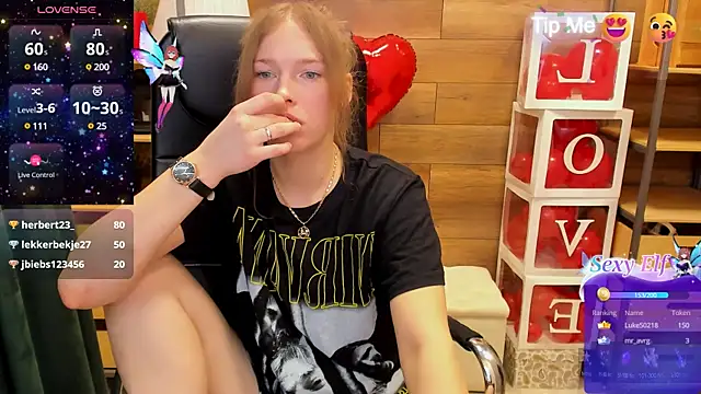  fiona Love online show from March 10, 2025, 9:18 pm