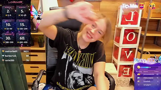  fiona Love online show from March 13, 2025, 8:54 pm