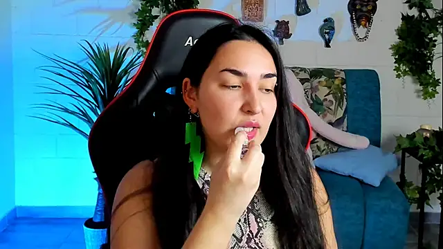 CeceliaJohnson online show from January 28, 2025, 11:06 am