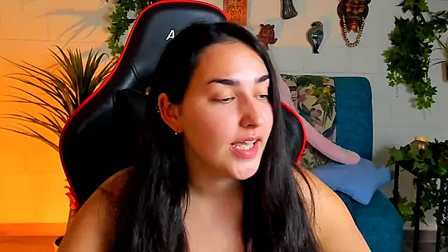 CeceliaJohnson online show from January 29, 2025, 2:10 pm