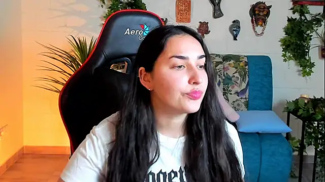 CeceliaJohnson online show from February 4, 2025, 11:16 am