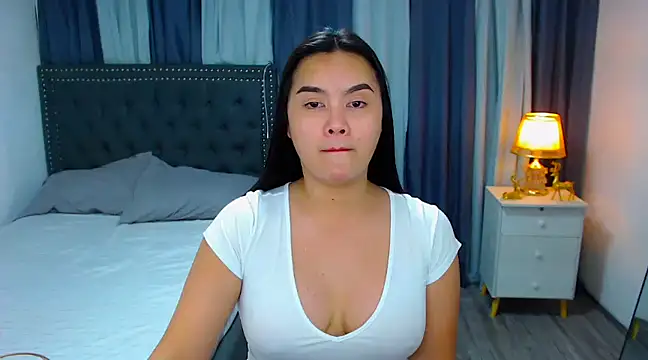 Snapshot of cyberanita chatting on January 11, 2025, 6:14 am cyberanita online show from January 11, 2025, 6:14 am