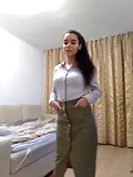 baby sweet girl  online show from November 15, 2025, 10:15 pm