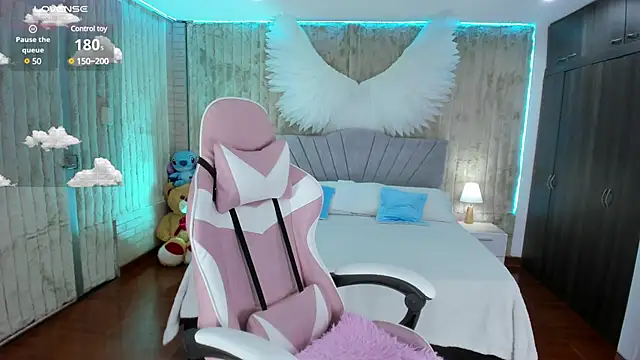 floryn susana online show from February 23, 2025, 7:49 pm