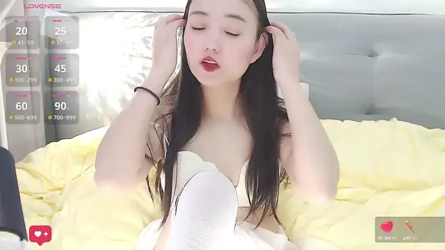 Snapshot of Anne-Sweet chatting on January 25, 2025, 1:43 am Anne-Sweet online show from January 25, 2025, 1:43 am