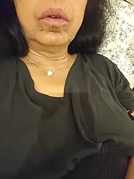 Susannemilf online show from March 26, 2026, 4:51 am