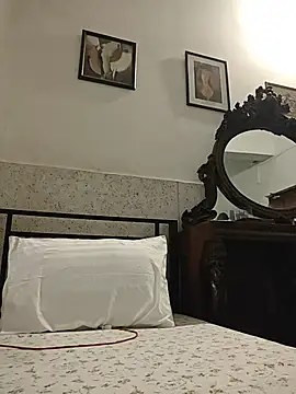 Susannemilf online show from April 11, 2026, 3:00 am