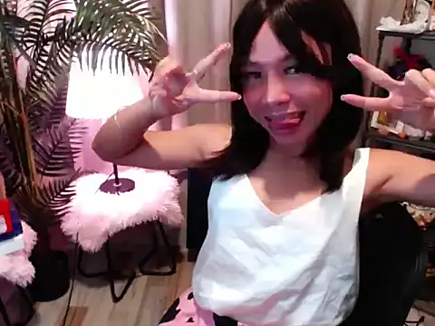 AsianTrixxx online show from April 14, 2026, 4:35 pm