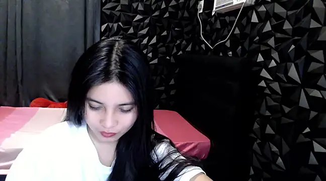 Snapshot of _Bellatrixy_ chatting on January 5, 2025, 7:07 pm Bellatrixy online show from January 5, 2025, 7:07 pm