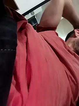 Snapshot of javiermarval83 chatting on January 24, 2025, 1:03 am javiermarval83 online show from January 24, 2025, 1:03 am