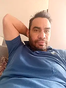 Snapshot of javiermarval83 chatting on February 1, 2025, 2:45 pm javiermarval83 online show from February 1, 2025, 2:45 pm