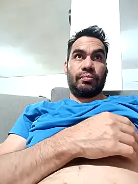 Snapshot of javiermarval83 chatting on February 4, 2025, 2:17 am javiermarval83 online show from February 4, 2025, 2:17 am