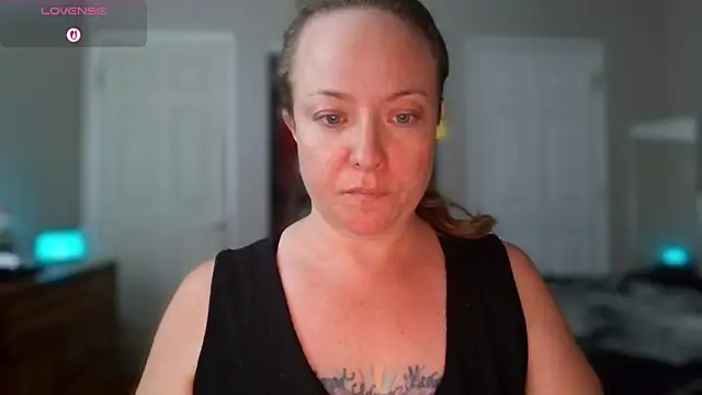 julimonroe online show from October 13, 2025, 2:00 am