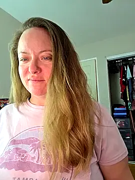 julimonroe online show from December 2, 2025, 8:26 pm