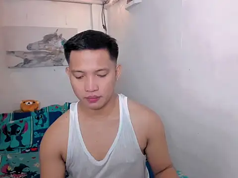 xSebastian19 online show from May 7, 2026, 10:09 am