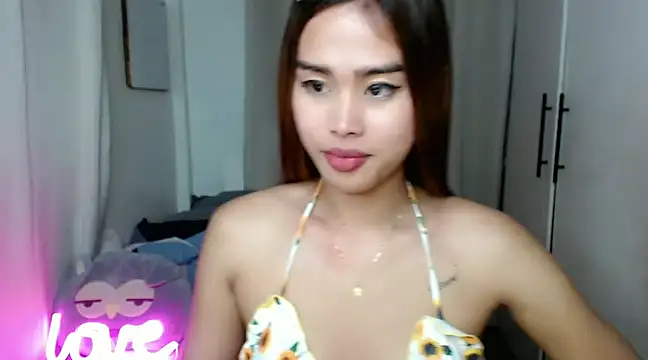 princessjadexx online show from December 22, 2024, 2:06 pm