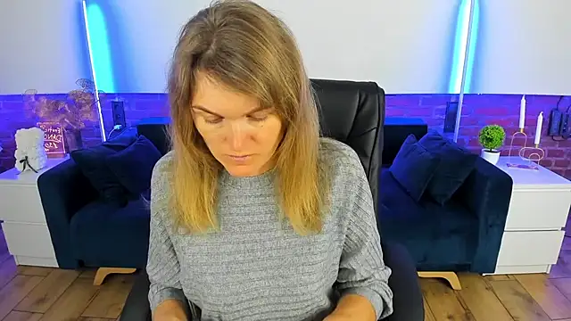 Anabell xxx online show from September 18, 2025, 6:32 pm