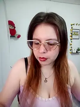 lorenitabella online show from March 29, 2026, 9:09 am