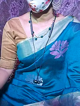 Snapshot of XBHUUME chatting on February 22, 2025, 5:35 pm XBHUUME online show from February 22, 2025, 5:35 pm