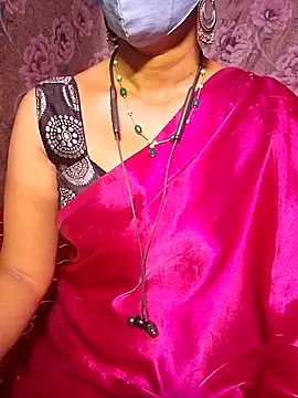 Snapshot of XBHUUME chatting on March 20, 2025, 5:36 pm XBHUUME online show from March 20, 2025, 5:36 pm