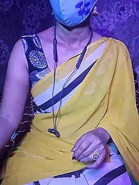 XBHUUME online show from November 11, 2025, 5:02 pm