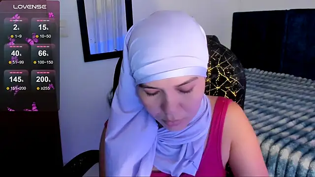 Snapshot of MatchedEyebrow chatting on June 11, 2026, 8:51 pm MatchedEyebrow online show from June 11, 2026, 8:51 pm