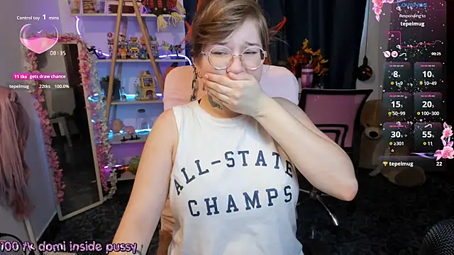 HunnyyLove online show from October 26, 2025, 1:39 pm