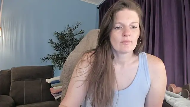 Kelly Carolina online show from June 3, 2026, 11:57 am