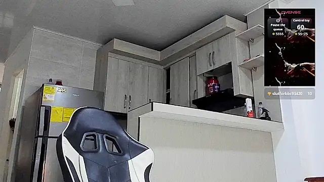 YeremiBrowm online show from February 10, 2026, 4:22 pm